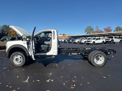 New 2026 Ford F600 4x4 Regular Cab Super Duty w/ XL Chrome Package image 21