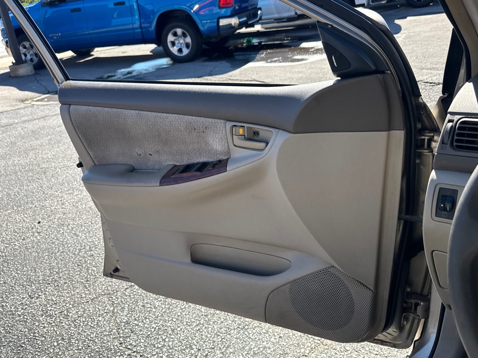 Used 2004 Toyota Corolla FWD image 15