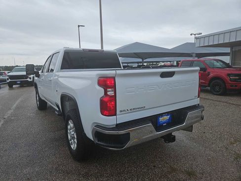 Used 2023 Chevrolet Silverado 2500 LT AWD/4WD image 6