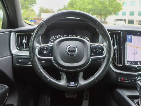 Used 2018 Volvo XC60 T6 R-Design w/ Convenience Package image 28