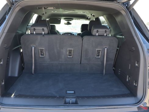 Used 2023 Chevrolet Traverse LT image 29