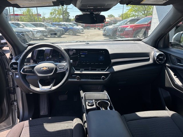 Used 2026 Chevrolet Equinox LT AWD/4WD image 19