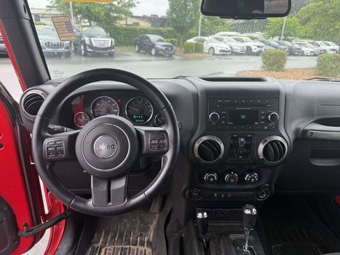 Used 2017 Jeep Wrangler Unlimited Sport w/ Quick Order Package 24S AWD/4WD image 4
