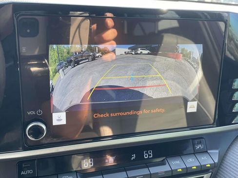 Used 2026 Toyota Camry SE image 17