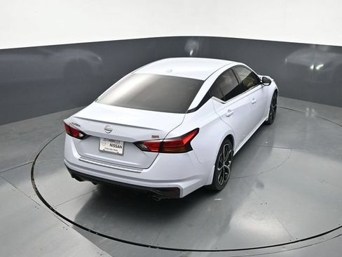 Used 2023 Nissan Altima 2.5 SR FWD image 22
