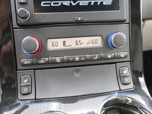 Used 2009 Chevrolet Corvette Coupe w/ Preferred Equipment Group RWD image 34