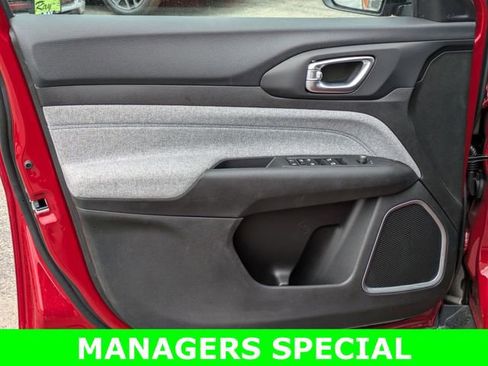 New 2025 Jeep Compass Sport image 12