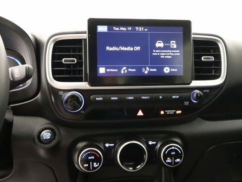 Used 2026 Hyundai Venue SEL FWD image 11
