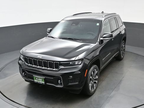 New 2025 Jeep Grand Cherokee Overland w/ Luxury Tech Group IV image 18