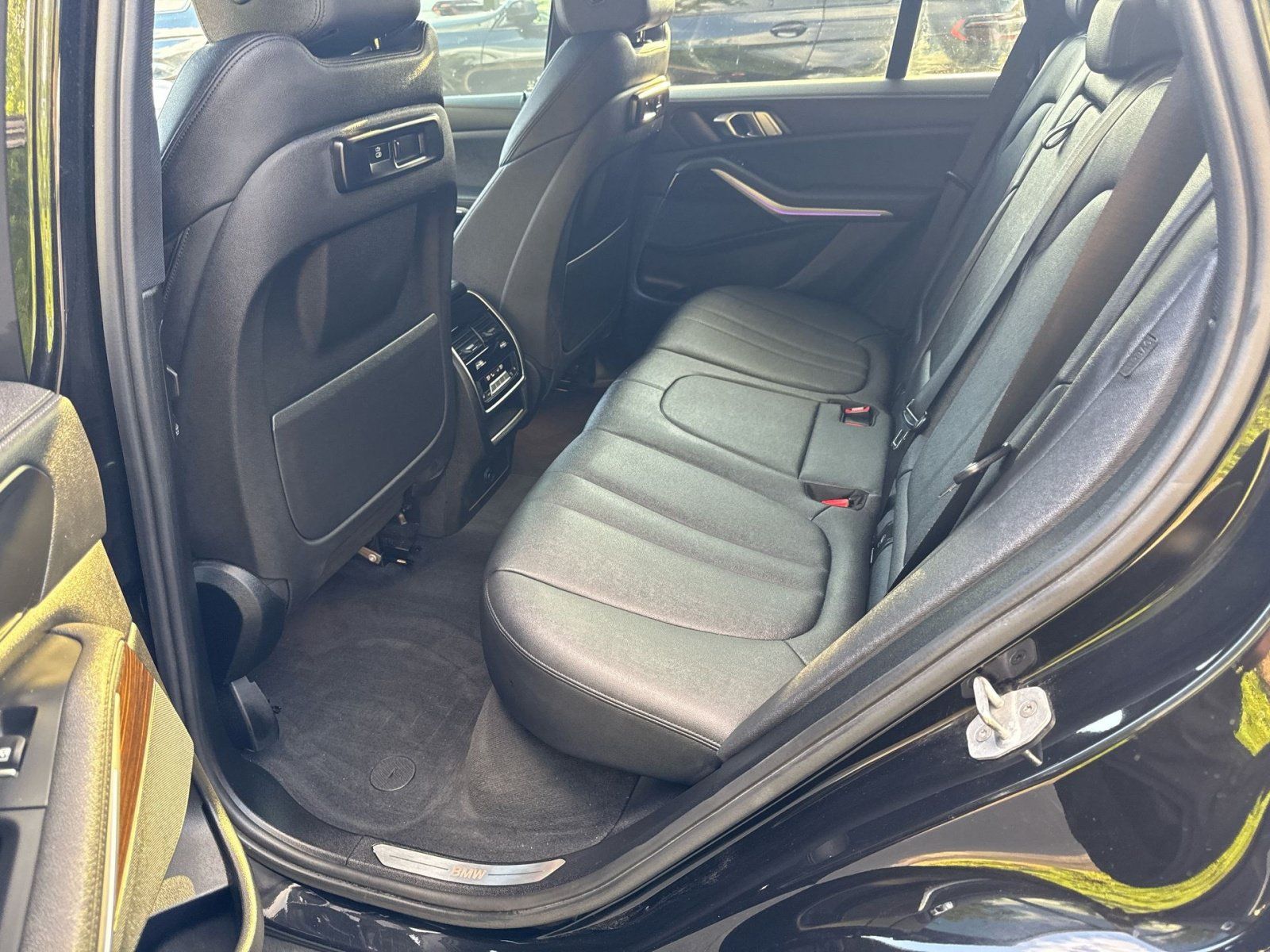Used 2019 BMW X5 xDrive40i w/ Premium Package 2 AWD/4WD image 25