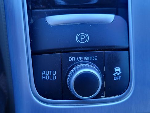 Used 2023 Kia Stinger GT2 image 31