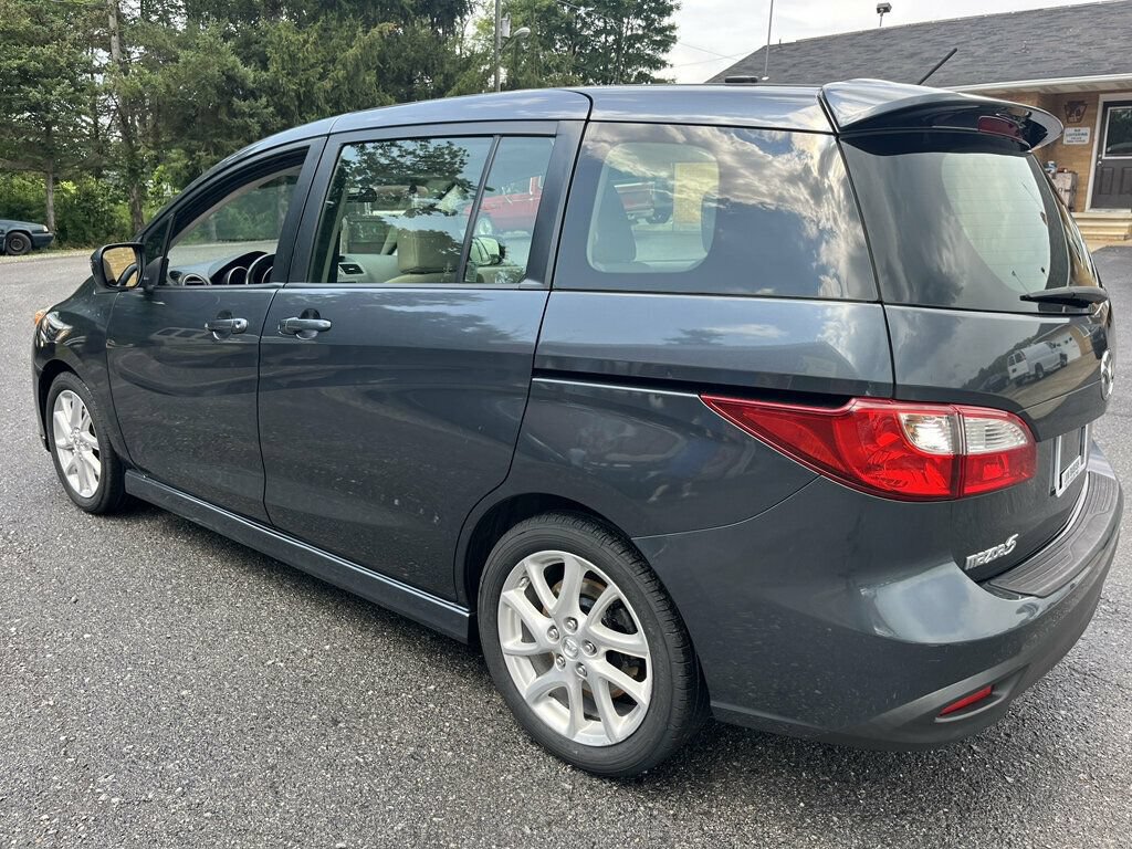 Used 2012 MAZDA MAZDA5 Touring w/ Moonroof & Audio Pkg FWD image 11