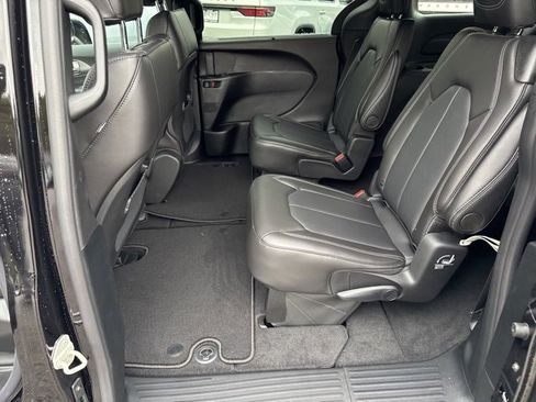 New 2026 Chrysler Voyager LX image 17