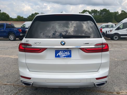 Used 2021 BMW X7 xDrive40i w/ Premium Package AWD/4WD image 4