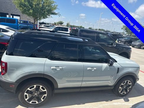 Used 2023 Ford Bronco Sport Outer Banks w/ Tech Package AWD/4WD image 9