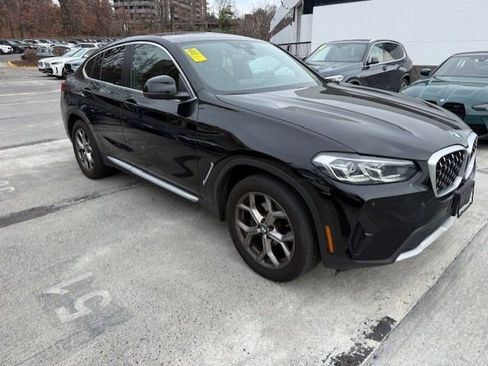 Certified 2023 BMW X4 xDrive30i w/ Premium Package image 2