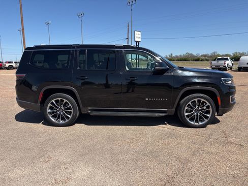 Used 2022 Jeep Wagoneer Series II w/ Premium Group I image 7