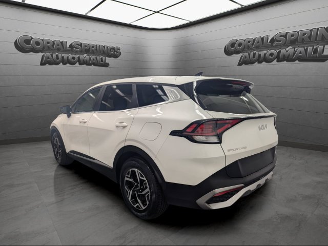 Used 2023 Kia Sportage LX FWD image 5
