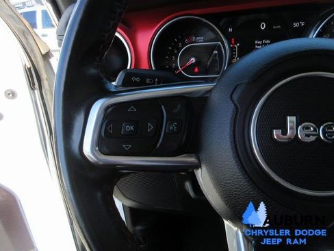 Used 2022 Jeep Wrangler Unlimited Rubicon image 11