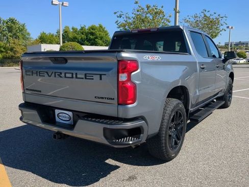 Used 2021 Chevrolet Silverado 1500 Custom w/ LPO, Blackout Package image 4