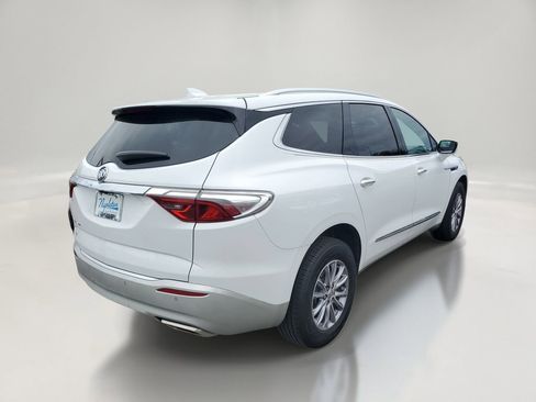 Used 2024 Buick Enclave Essence w/ Technology Package FWD image 6