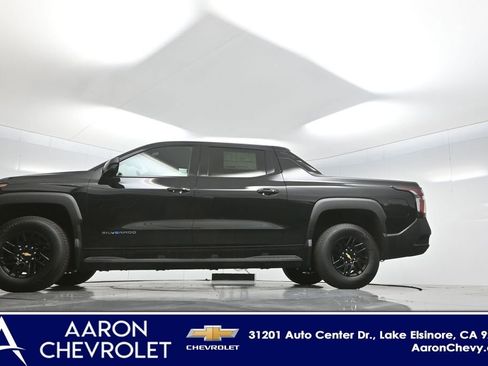 New 2026 Chevrolet Silverado EV LT image 6