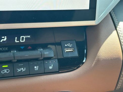 Used 2025 Toyota Sequoia 1794 Edition image 43