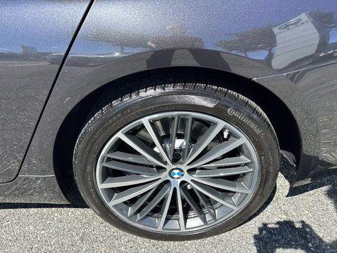 Used 2023 BMW 540i xDrive w/ Convenience Package AWD/4WD image 11