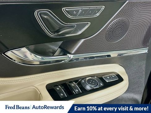 New 2026 Lincoln Corsair Reserve image 17