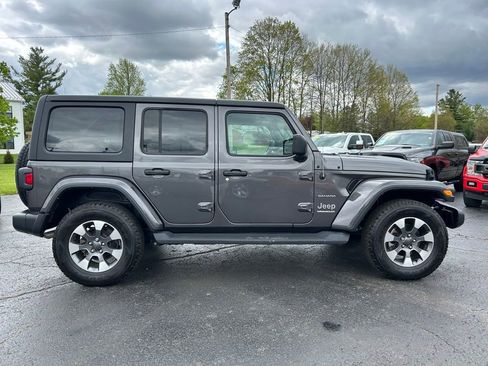 Used 2023 Jeep Wrangler Unlimited Sahara w/ Dual Top Group AWD/4WD image 2