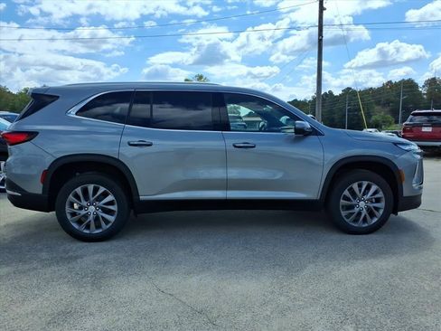New 2026 Buick Enclave Preferred image 8