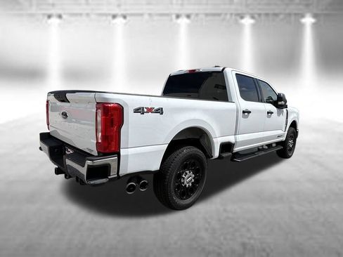 Used 2026 Ford F250 XLT AWD/4WD image 4