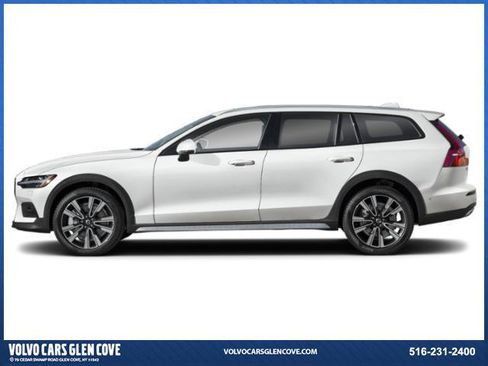 New 2026 Volvo V60 B5 Cross Country Plus w/ Protection Package Premier AWD/4WD image 3