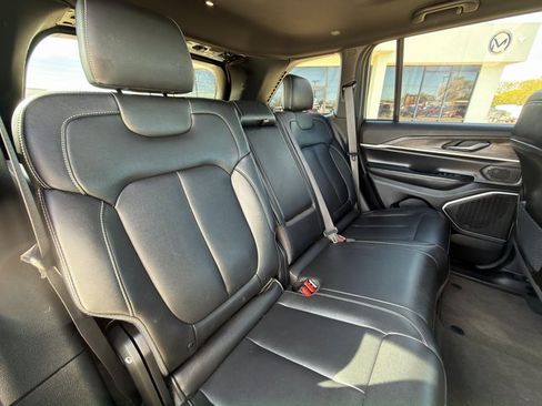 Used 2024 Jeep Grand Cherokee Limited 4xe image 31