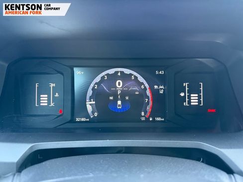 Used 2025 Toyota Tacoma SR5 AWD/4WD image 14