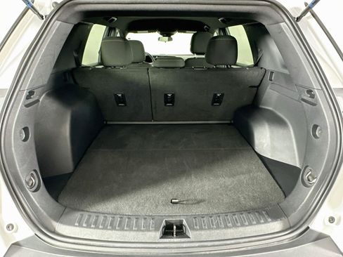Used 2025 Chevrolet Equinox LT AWD/4WD image 29