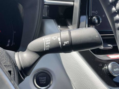 Used 2026 Toyota Corolla SE FWD image 25