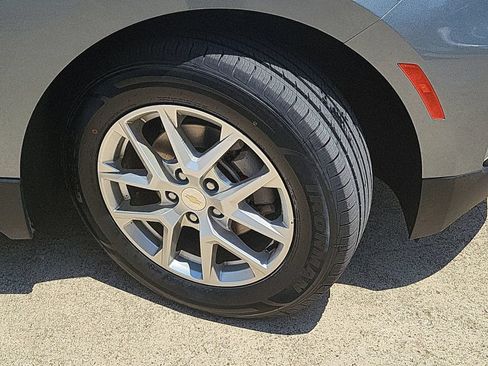 Used 2023 Chevrolet Equinox LT FWD image 31