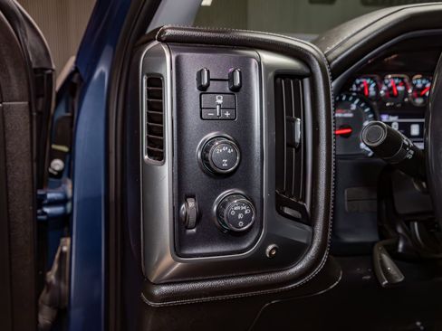 Used 2019 Chevrolet Silverado 2500 LTZ w/ Duramax Plus Package AWD/4WD image 21