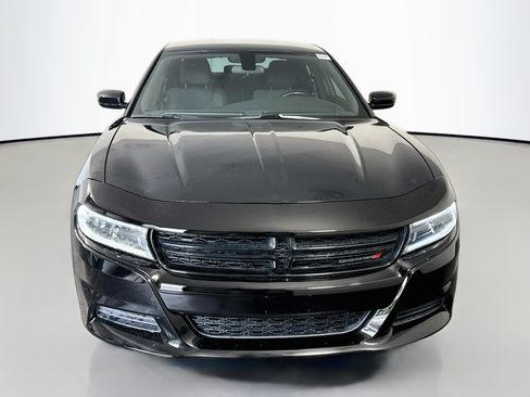 Used 2022 Dodge Charger SXT RWD image 2