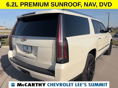 Used 2015 Cadillac Escalade ESV Premium image 16
