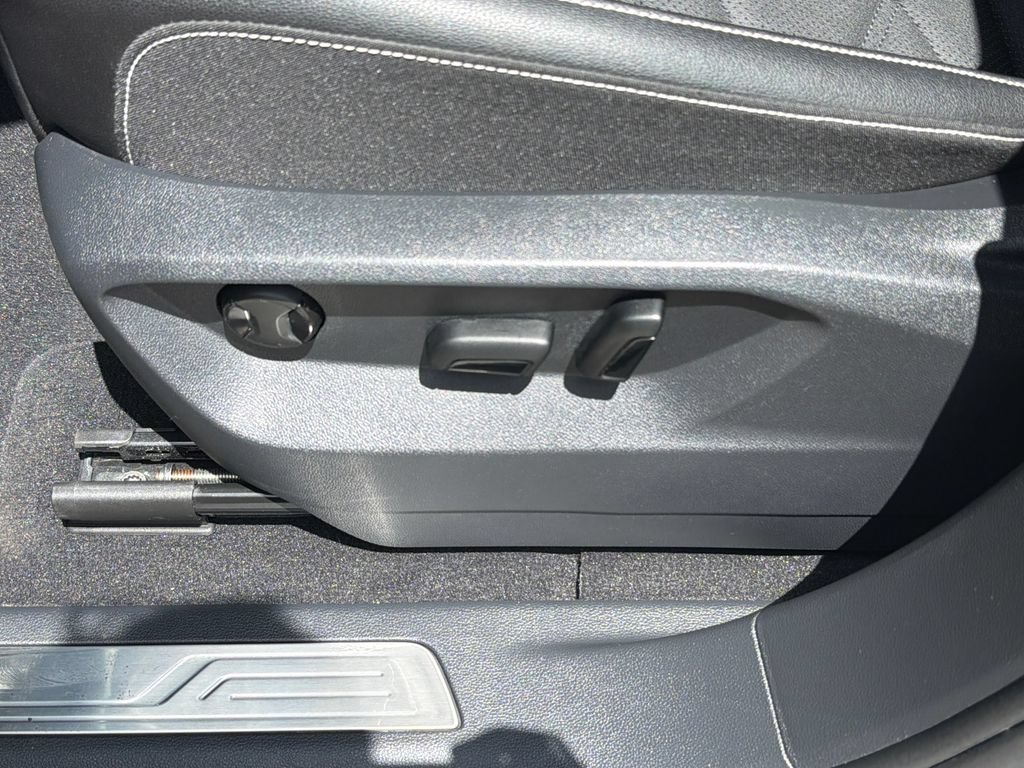 Certified 2026 Volkswagen Atlas SE AWD/4WD image 10