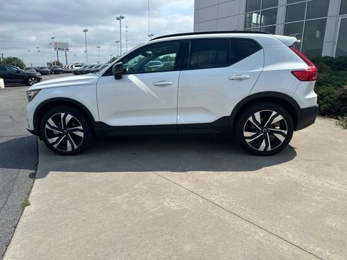 Certified 2024 Volvo XC40 B5 Ultimate w/ Protection Package Premier AWD/4WD image 8