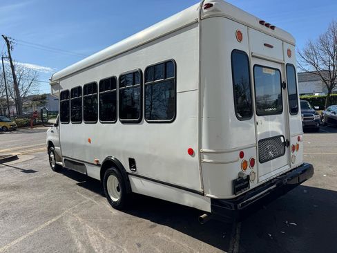Used 2014 Ford E-450 and Econoline 450 Super Duty w/ Shuttle Bus Prep Package image 6