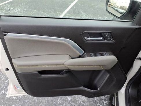 New 2026 Chevrolet Colorado ZR2 w/ Technology Package image 9