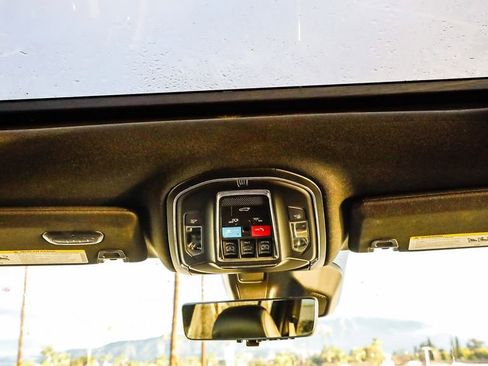 Certified 2024 Jeep Grand Cherokee L Limited w/ Luxury Tech Group II image 19