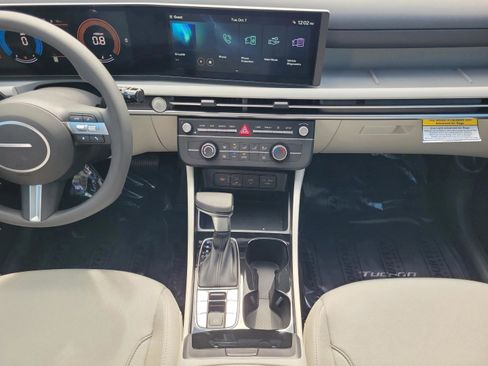 New 2026 Hyundai Tucson SE image 17