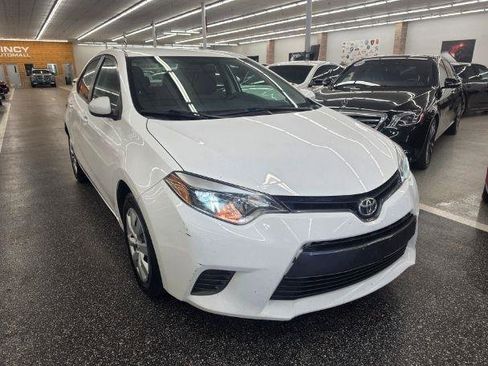 Used 2015 Toyota Corolla LE FWD image 4