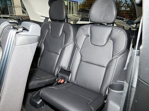 New 2026 Volvo XC90 B6 Ultra w/ Protection Package image 22