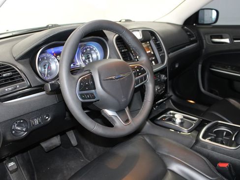 Used 2023 Chrysler 300 Touring L RWD image 17
